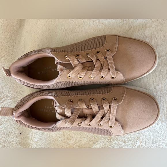 new directions Shoes - New Directions Women's Blush Pink Casual Sneakers size 9.5